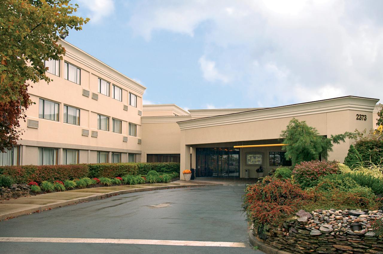 Ramada By Wyndham Hotel Toms River